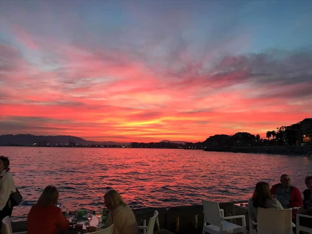 Compas Suites Málaga Exteriör bild